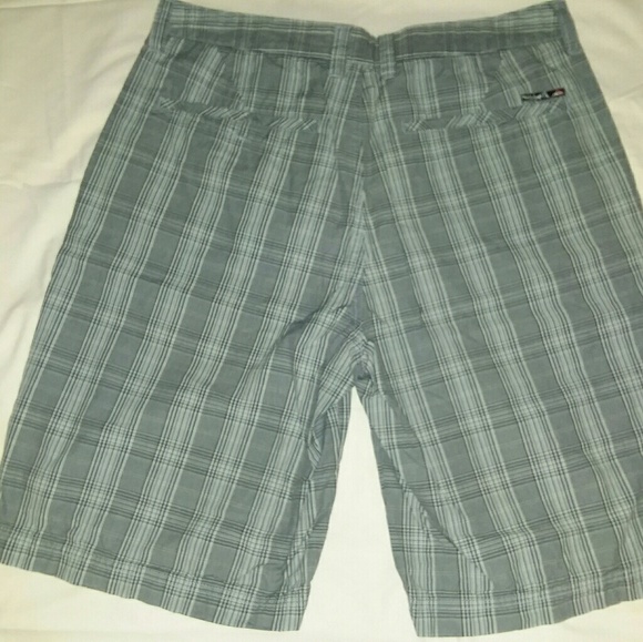 Quicksilver mens shorts size 34 - Picture 2 of 2